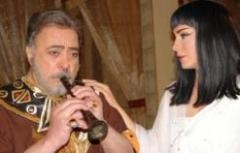 كليوباترا …… كل هذا المط ياسيدتى