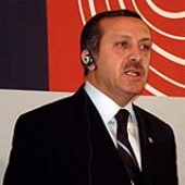 هاآرتس: أردوغان.. هل يبيع أرض الوطن؟