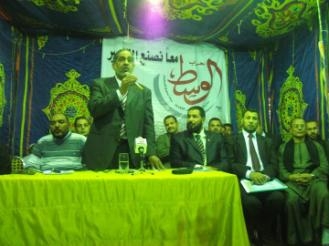 أبو العلا ماضي يدعو لوقف المزايدات ويؤكد أن الكل كان مختبئًا بالجحور