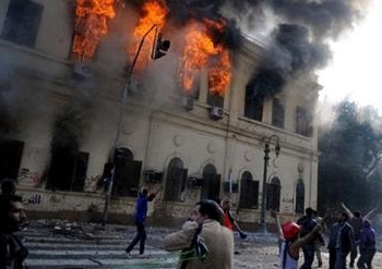 رأس اللواء طاهر عبدالله رئيس الهيئة الهندسية للقوات المسلحة أمس