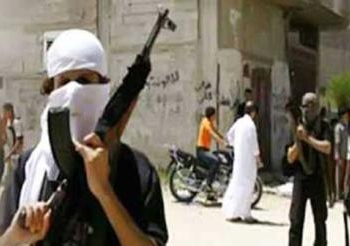 انتشرت مدرعات الجيش في شوارع &nbsp;مدينة قنا لفض الاشتباكات بين