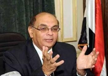 صرح الدكتور حسين خالد وزير التعليم العالي بأنه حرصا على مصالح الطلاب