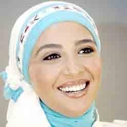 يشارك ثلاثة من كتاب الدراما فى كتابة سيناريو مسلسل ( اخت تريزا ) وهم