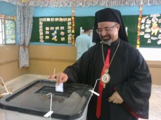 بطريرك الاقباط الكاثوليك يعود من الاراضى المقدسة و يدلى بصوته