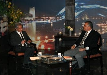 عصام سلطان: عبد المعز إبراهيم إرتكب ثلاث جرائم