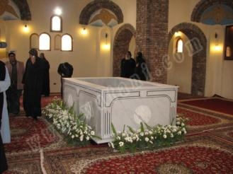 الشيخ صيدح : عزاء المسلمين فى البابا شنودة سنه عن الرسول اما الوقوف
