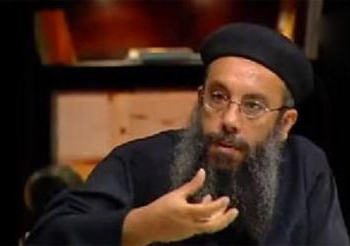 رفع اسم القس فلوباتير من حظر السفر بمطار القاهرة