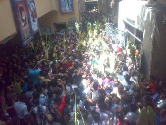 آلاف المصلين فى كنائس السويس احتفالا بأحد الشعانين