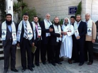 زياردة القدس تفتح باب الاتهامات بالخيانة