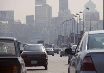 سيطرة المتظاهرين علي كوبري 6 اكتوبر ووسط البلد يشهد شللا مروريا