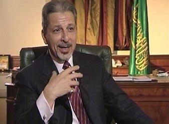 السفير السعودى يطالب باحترام القضاء السعودى  ويعد بحل الأزمة