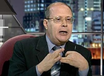 قنديل ينفى دعمه ل أبو الفتوح رئيسا لمصر