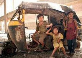 الحملة الشعبية لحماية الطفل تقدم خط ساخن للدفاع عنهم