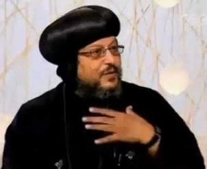 الأنبا مرقس بعد تصويته: الاقبال الناخبين كبير ونأمل في رئيس عادل