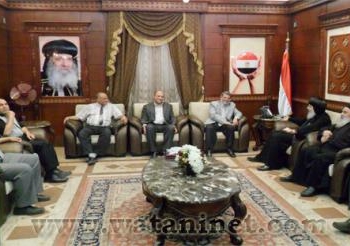 قيادات الإخوان فى مطرانيه بنى سويف طلبا لدعم الأقباط لمرسى