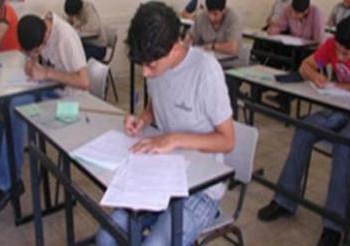 طالبين يمزقا ورقة الإجابة في امتحانات الثانوية العامة بالمنيا