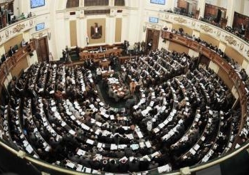 “الحرية والعدالة ” يزعم : وصلنا الليل بالنهار طوال الشهور الماضية