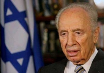 بيريز يؤكد أن “ضبط النفس” في اسرائيل لن يستمرطويلا