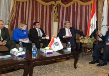 منظمة حقوقية بالمنيا : الولايات المتحدة تسعى جاهدة لتمكين الإخوان