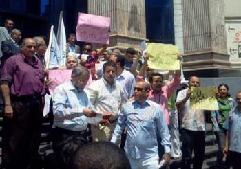 إنشقاق بين صفوف الصحفيين ضد قرار مجلس الشورى