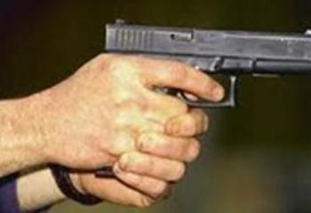 تجمهر أهالي أمام قسم شرطة بني مزار للمطالبة بعودة قبطي اختطفه مسلحون