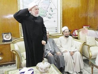 المفتى ينفى تأديته التحية لقيادات عسكرية ببنى سويف