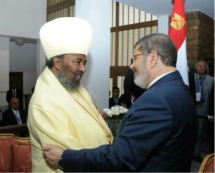 مرسي يطلب من بطريرك اثيوبياأن يصلى من أجله حتي ينجح في تحقيق الاستقرار