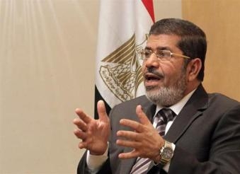 الرئيس مرسى: مشكلة القمامة واحدة من الأولويات الخمسة التي أتبناها الآن