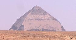 دهشور من أهرام الحضارة الى قاع الفتنة