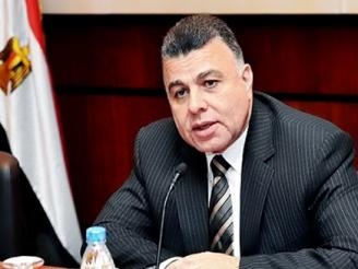 صالح يهدد بسحب تراخيص القنوات الفضائية المخالفة لميثاق الشرف الإعلامي