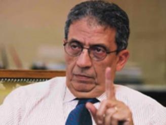 عمرو موسي: الإهانة الحقيقية لأي نظام هي أن يبدأ عهده بحبس الصحفيين