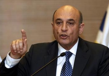 موفاز يهدد بالانتقام مع قادة حماس اذا استمر اطلاق الصواريخ
