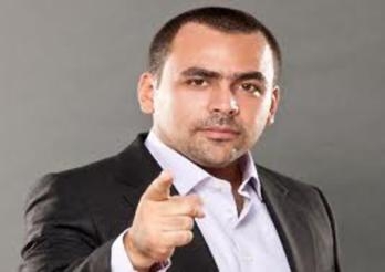 يوسف الحسيني : لا أؤمن بالحياد الإعلامي ،والقنوات الدينية لا تلتزم