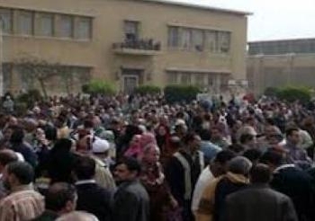 موظفو المحليات يهددون بالإضراب في حالة إقرار الكادر الجديد للمعلمين