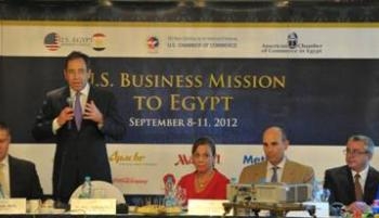 نائب وزيرة الخارجية الأمريكية يشجع المسؤلية الاجتماعية للشركات بمصر
