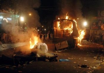 عودة الاشتباكات فى محيط السفارة الأمريكية