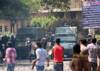 خلال إخلاء ميدان التحرير ..  القبض علي 220 من مثيرى الشغب والخارجين