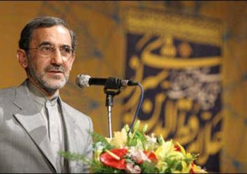 ولايتي :ايران مستعدة للحوار مع 5+1 و سياستها ثابتة امام امريكا