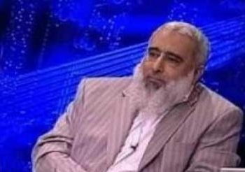 “أبو إسلام” يتحدى القانون و يهدد بحرق كتب و قلوب و كنائس المسيحيين
