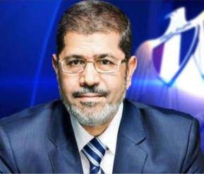 “الميكروسكوب” .. شباب يوجهون “رسالة إلى الرئيس” بطريقة خاصة جداً