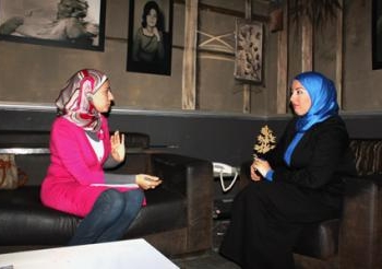 فاطمة نبيل أول مذيعة محجبة في نشرات الأخبار التليفزيون المصري