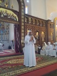 من وادى النطرون وطنى تتابع صلوات ولقاءات الخمسة المرشحين للبابوية