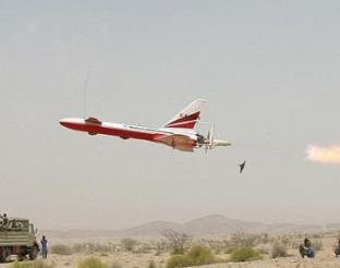 إيران : تحليق الطائرة بلاطيار يشير إلى خواء القوة العسكرية لاسرائيل