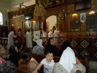 أقباط السويس يحتشدون للمشاركة في الصلاة والصوم قبل الانتخابات البابوية