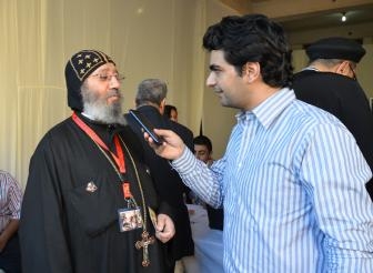 ناخبو المهجر يشيدون بالتنظيم وانباء عن مد التصويت ساعة إضافية