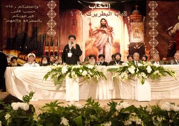بالصور والفيديو الانتخابات البابوية نموذج شهده العالم