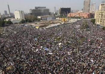 نعش رمزى لضحايا اسيوط فى مسيرة شبرا