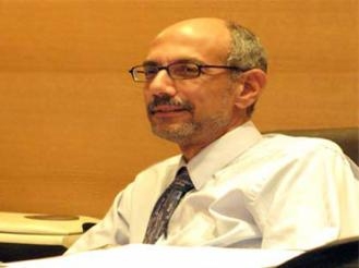 ايمن الصياد:الرئيس مرسى يلتقى غدابرجال المجلس الاعلى للقضاء لحل الازمة
