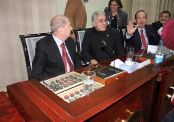 رموز جبهة الانقاذ الوطني يشرحون الموقف من الإعلان الدستوري للاعلاميين