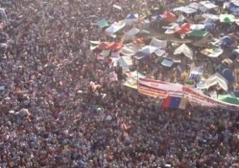مسيرة شبرا تنضم لمسيرة الفتح وتهتف بإسقاط النظام